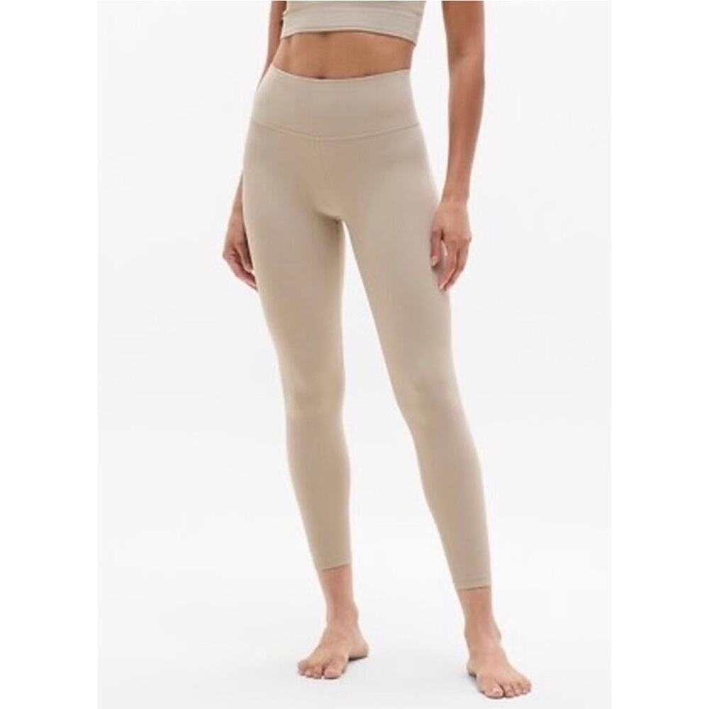 Athleta Transcend Contrast Stitch 7/8 Leggings NWT Beige Cream White Trim Yoga S